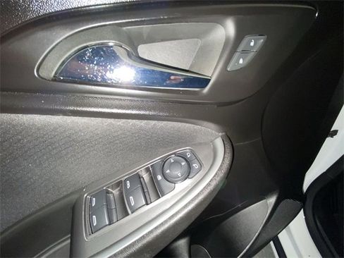 Used 2024 Chevrolet Malibu LT image 13