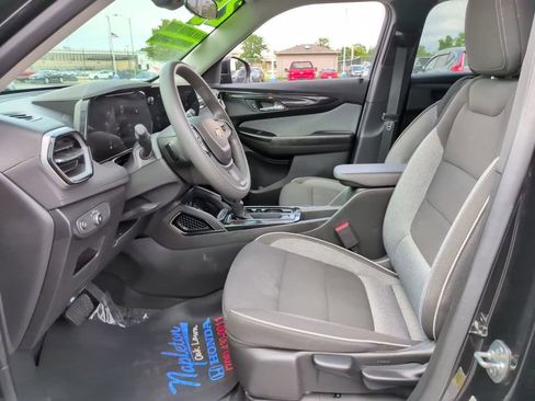 Used 2025 Chevrolet TrailBlazer LT FWD image 20