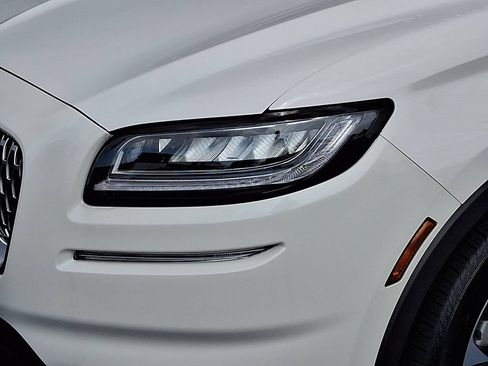 Certified 2023 Lincoln Nautilus Reserve AWD/4WD image 9