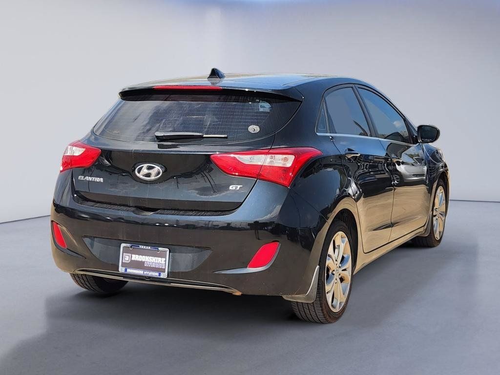 Used 2013 Hyundai Elantra GT w/ Touch & Go Pkg FWD image 9