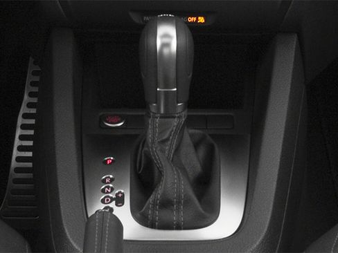 Used 2014 Volkswagen Jetta GLI FWD image 10