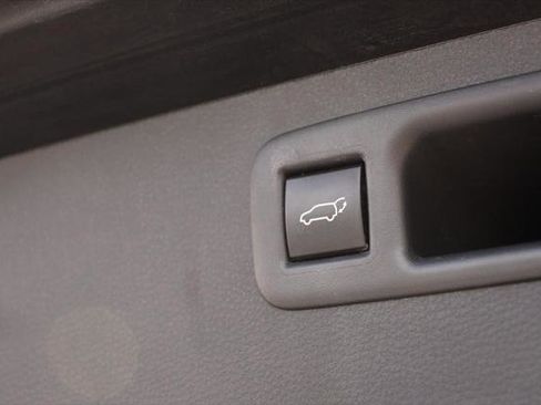 Certified 2024 Toyota Highlander LE image 8