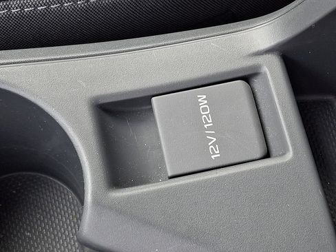 Used 2024 Subaru Crosstrek 2.0i AWD/4WD image 25