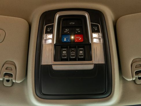 Used 2023 RAM 2500 Limited AWD/4WD image 30