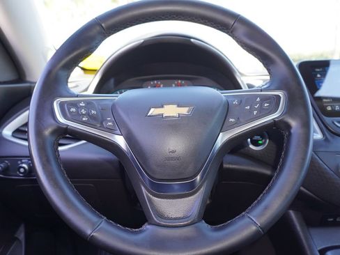 Used 2025 Chevrolet Malibu RS FWD image 21
