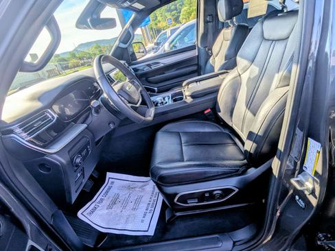 Used 2023 Jeep Wagoneer Series II AWD/4WD image 9