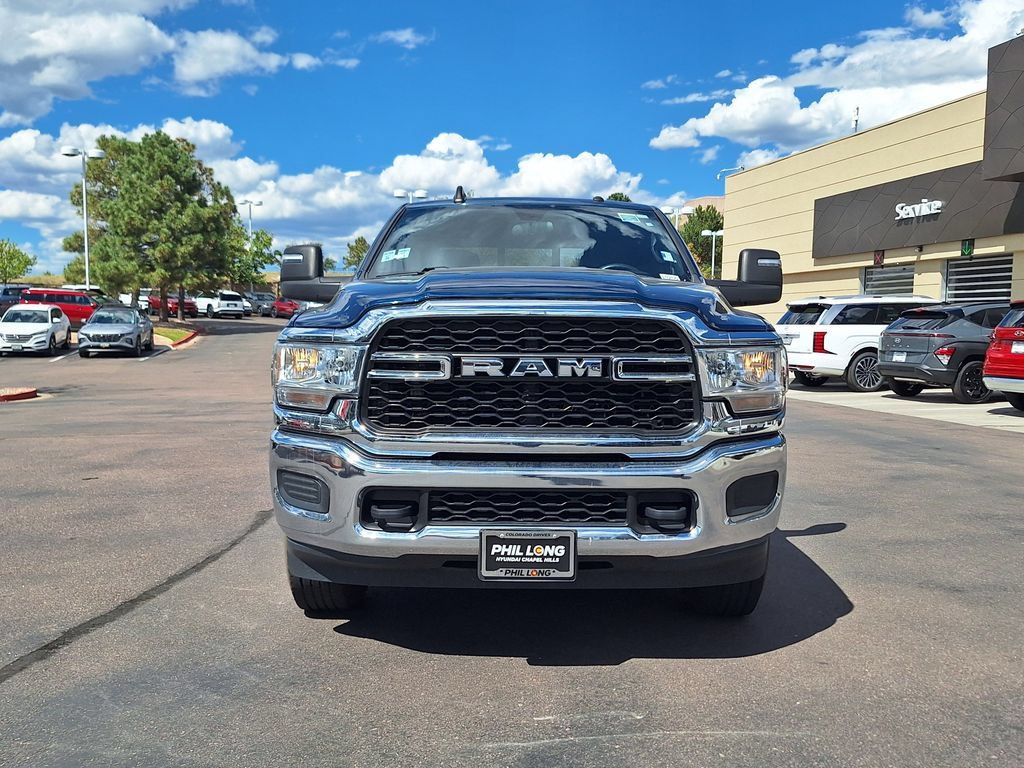 Used 2024 RAM 3500 Tradesman w/ Chrome Appearance Group AWD/4WD image 8