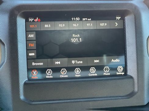 Used 2020 Jeep Wrangler Unlimited Sahara w/ Cold Weather Group image 14