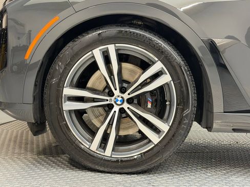 Used 2023 BMW X7 xDrive40i w/ Executive Package image 4