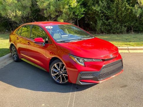 Used 2021 Toyota Corolla SE FWD image 1