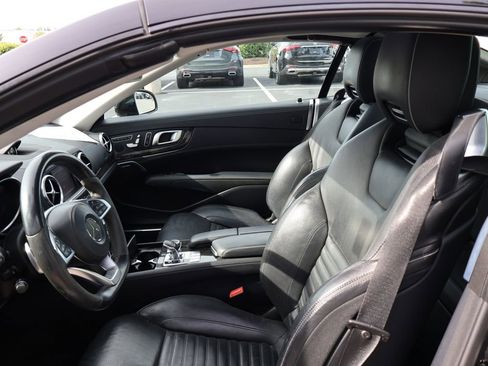 Used 2019 Mercedes-Benz SL 550 image 14