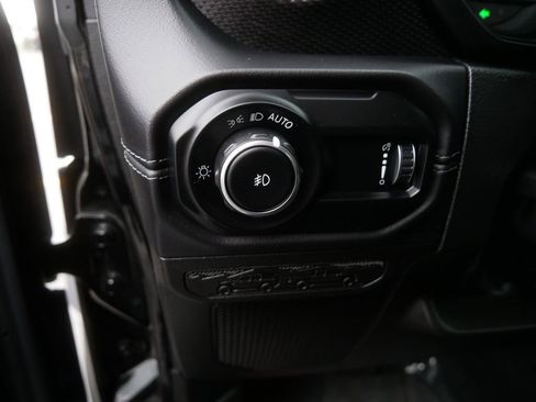Used 2024 Jeep Wrangler Unlimited Rubicon AWD/4WD image 18