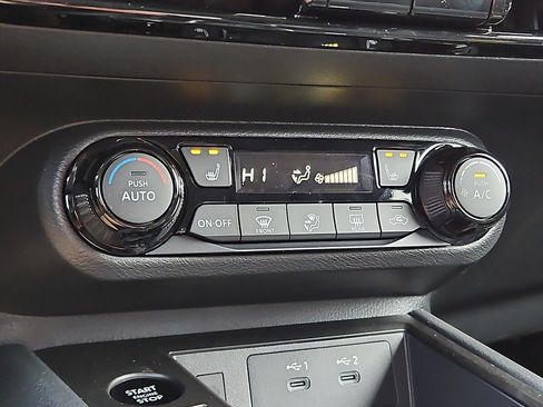 New 2026 Nissan Kicks SV image 13