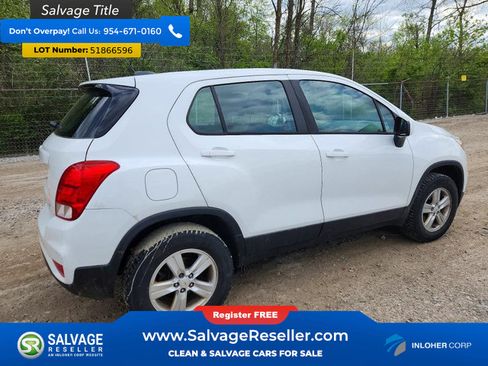 Used 2017 Chevrolet Trax LS AWD/4WD image 4