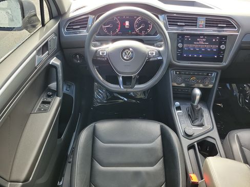 Used 2018 Volkswagen Tiguan SEL Premium AWD/4WD image 15