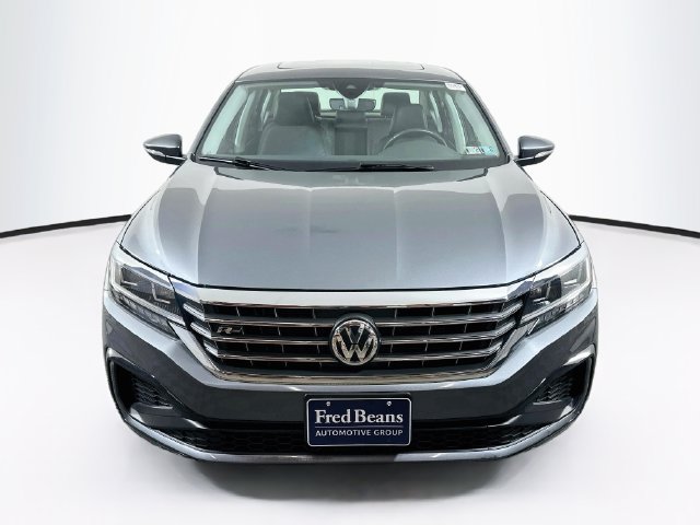 Used 2020 Volkswagen Passat 2.0T R-Line FWD image 2