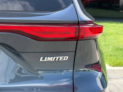 Used 2023 Toyota Venza Limited AWD/4WD image 14