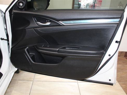 Used 2017 Honda Civic Touring image 26