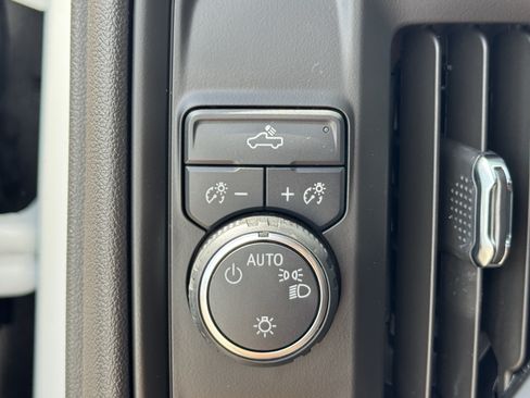 Used 2025 Chevrolet Silverado 1500 Custom w/ Turbomax Blackout Package RWD image 20