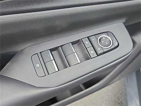 New 2026 Toyota Prius Plug-In Hybrid image 10