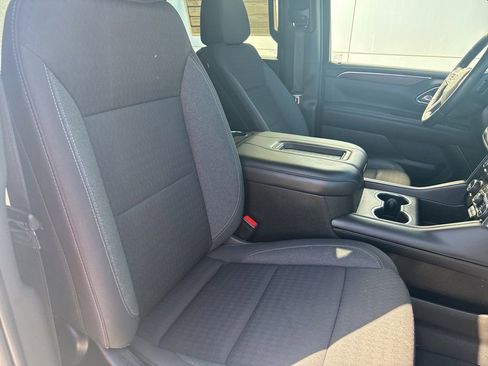 Used 2023 Chevrolet Suburban LS RWD image 31