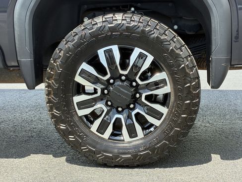 Used 2024 GMC Sierra 2500 Denali Ultimate w/ Max Trailering Package AWD/4WD image 11
