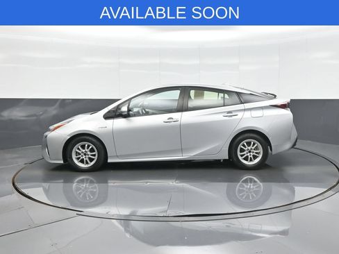 Used 2018 Toyota Prius Four w/ Advanced Technology Package FWD image 4