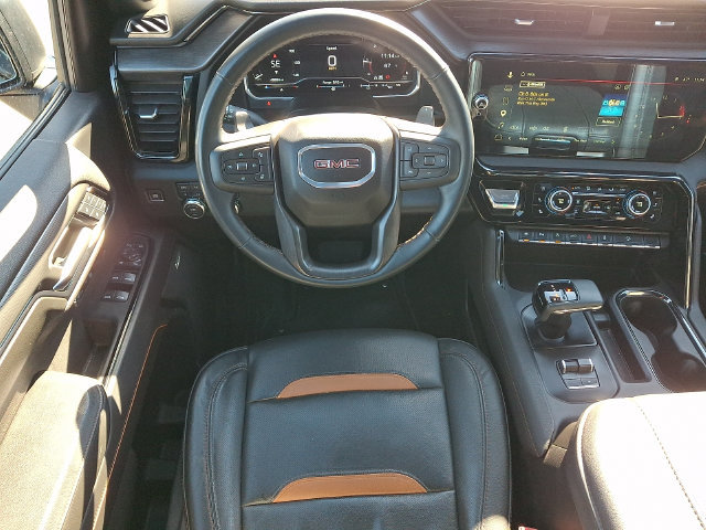 Used 2024 GMC Sierra 1500 AT4 w/ Technology Package AWD/4WD image 3