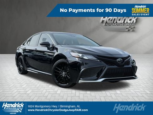 Used 2023 Toyota Camry XSE FWD image 1