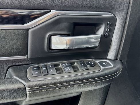 Used 2021 RAM 3500 Laramie w/ Night Edition image 12