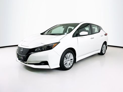 Used 2025 Nissan Leaf S FWD image 3
