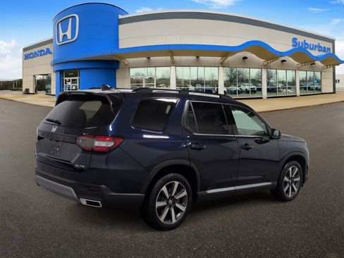 Certified 2025 Honda Pilot Elite image 8