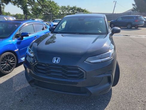 Used 2024 Honda HR-V Sport image 2