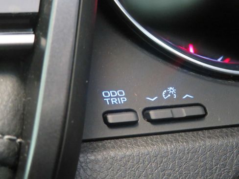 Used 2019 Toyota Camry XSE w/ Driver Assist Package FWD image 35