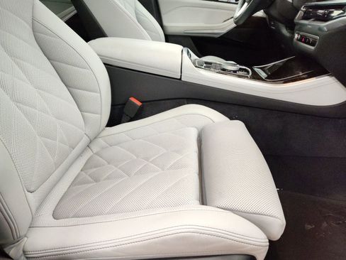 Certified 2024 BMW X5 xDrive50e image 27