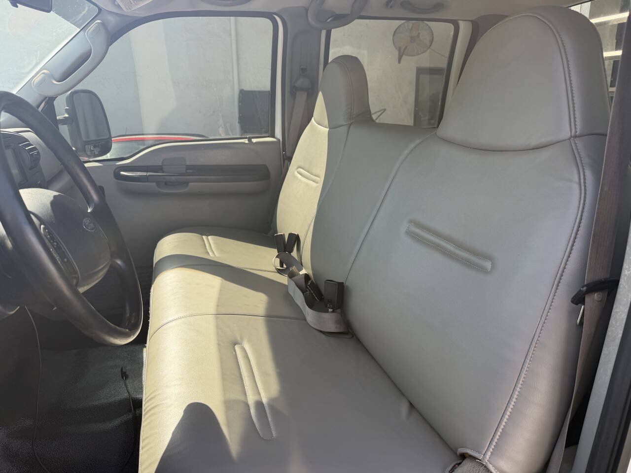 Used 2006 Ford F350 XL AWD/4WD image 13