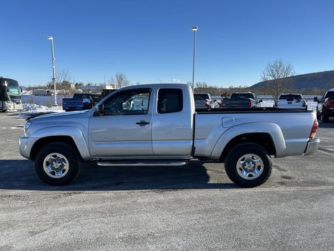Used 2007 Toyota Tacoma PreRunner image 4