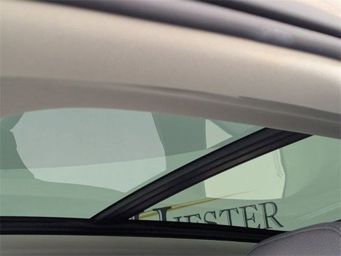 Used 2025 Volvo XC60 B5 Plus image 13