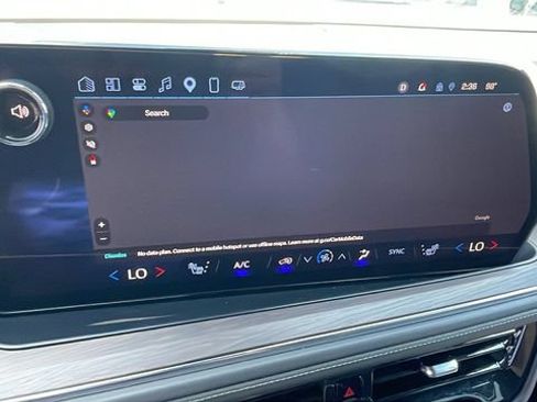 Used 2025 Chevrolet Tahoe Z71 AWD/4WD image 20