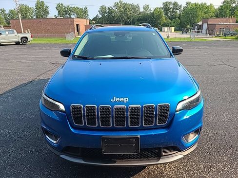 Used 2022 Jeep Cherokee Limited AWD/4WD image 3