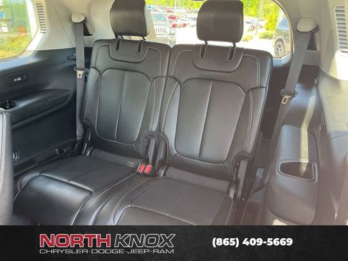 Used 2023 Jeep Grand Cherokee L Limited w/ Luxury Tech Group II AWD/4WD image 15