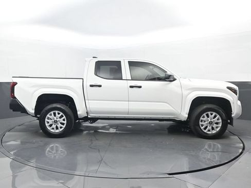 Used 2026 Toyota Tacoma SR RWD image 2