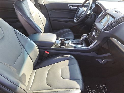 Used 2018 Ford Edge Titanium w/ Equipment Group 301A image 24