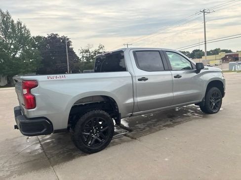Used 2024 Chevrolet Silverado 1500 Custom Trail Boss w/ LPO, Dark Essentials Package AWD/4WD image 8