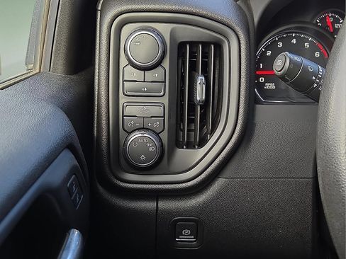 Used 2024 Chevrolet Silverado 2500 Custom w/ Custom Convenience Package AWD/4WD image 19