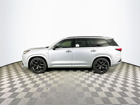 New 2026 Lexus TX 500h AWD image 4