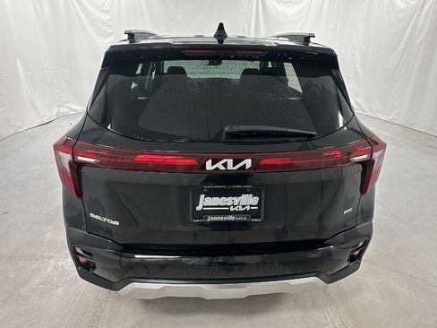 Used 2024 Kia Seltos EX image 4