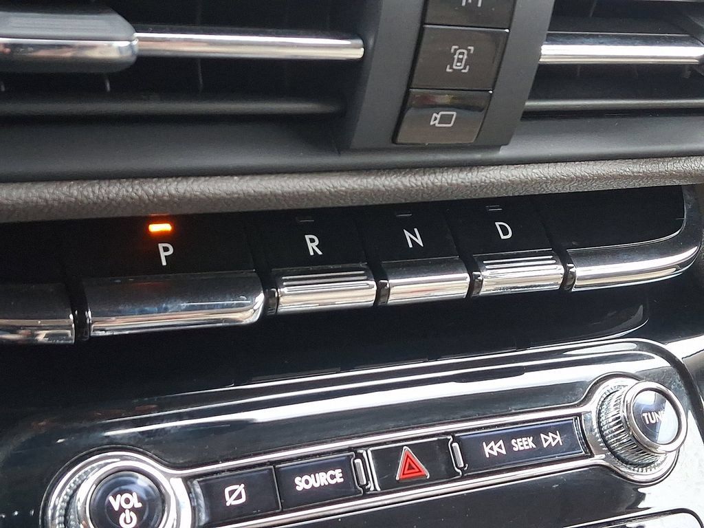 Certified 2020 Lincoln Corsair AWD w/ Equipment Group 101A image 15