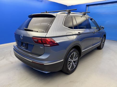 Used 2018 Volkswagen Tiguan SEL FWD image 7