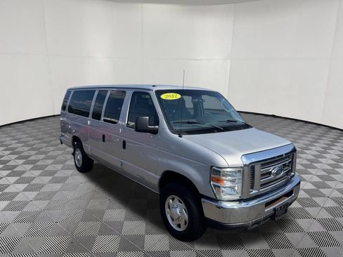 Used 2012 Ford E-350 and Econoline 350 XLT RWD image 3